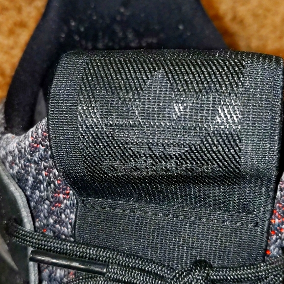 Adidas - Picture 2 of 4